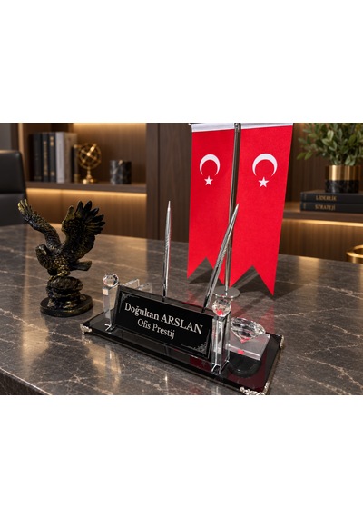 Kişiye Özel Çift Kalemli Kristal Masa İsimliği Türk Bayraklı Kartal Figürlü 3 Parça Siyah