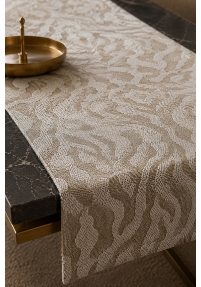 Fuly Consept Ekru Ve Gold Dokulu 2 Li Kırlent Kılıfı 43x43 Ve Runner 30x120 Set