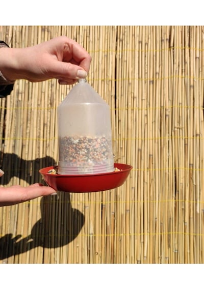 Yemlik 0,75 Lt 1 Adet Tavuk Yemliği Civciv Yemliği Kanatlı Yemliği Plastik Yemlik