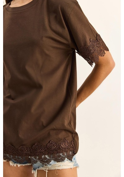Shade Kadın Bisiklet Yaka Dantel Detaylı Oversize T-shirt 2134 60286120 - Kahverengi