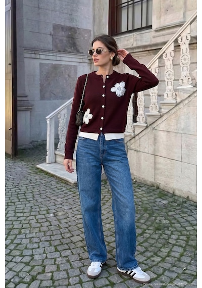 Lela Premium Tül Çiçek Detaylı Regular Fit Bisiklet Yaka Düğmeli Triko Bayan Hırka 680Hi002421 Bordo