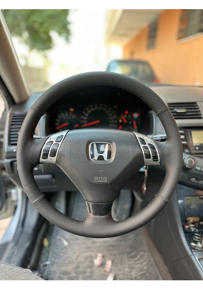 Honda Accord Araca Özel Direksiyon Kılıfı Derisi Sökülüp