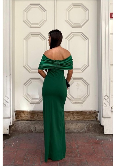 DefyModa Kadın Minimal Esnek Saten Kumaş Carmen Yaka Yırtmaçlı Abiye Elbise Zümrüt