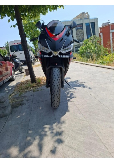 Aprilia Rs 457 Ön Koruma Demiri Siyah