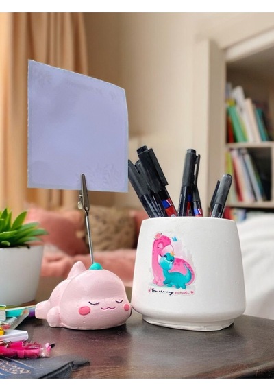 Sevimli Yorgun Pembe Dinozor Temalı Set Fotoğraf Not Tutacağı Ve Dino Baskılı Kalemlik Hediyelikl Pembe