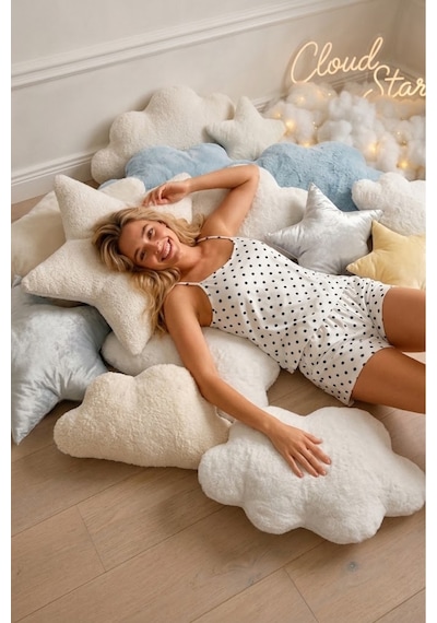Kadın Puantiyeli Askılı Şortlu Beyaz Pijama Takımı