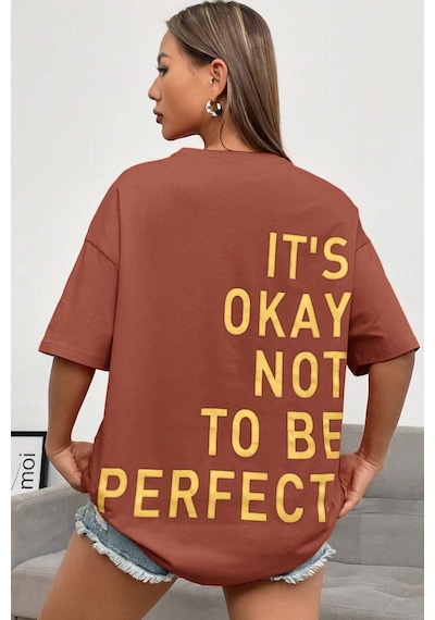 Unisex It's Okay Baskılı Tasarım Tshirt Kahverengi