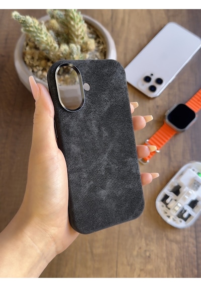 Apple iPhone 16 Uyumlu Kadife Yüzeyli Magsafe Uyumlu Premium Kılıf Soocase691 Siyah