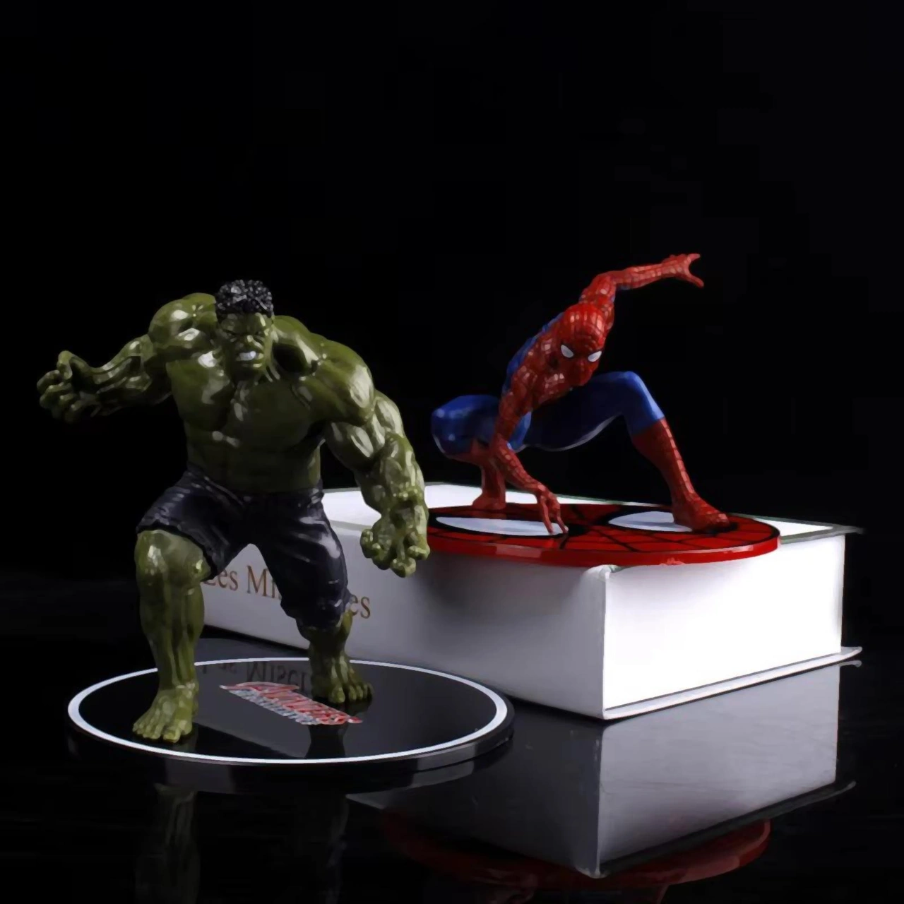 Marvel Yenilmezler Ironman Spiderman Hulk Captain America Özel Stantlı 4lü Oyuncak Figür Karakterler Marvel - Avengers