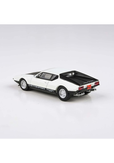 1:64 1972 De Tomaso Pantera White / Black