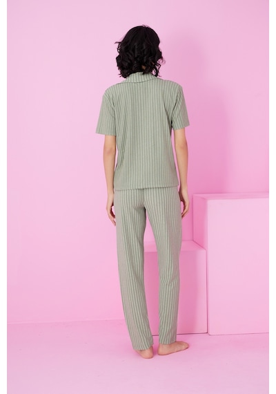 Siyah İnci Bürümcük Krınkıl Kumaş Örme Düğmeli Pijama Takım7873 Yeşil