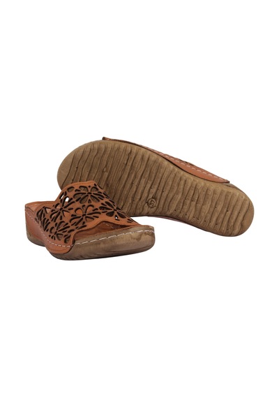 Napa Shoes Rahat Kalıp Lazer Detaylı Hakiki Deri Kadın Dolgu Topuk Terlik Napa-226l Taba