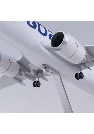 Fly Dubai Boeing 737 Max Yolcu Uçağı Model Uçak 1/80 Ölçek 47cm