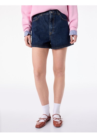 Koton Normal Bel Düğmeli Pamuklu Rahat Kalıp Mini Denim Şort Koyu İndigo 6sal40003md İndigo Koton Normal Bel Düğmeli Pamuklu Rahat Kalıp Mini Denim Şort Koyu İndigo 6sal40003md İndigo