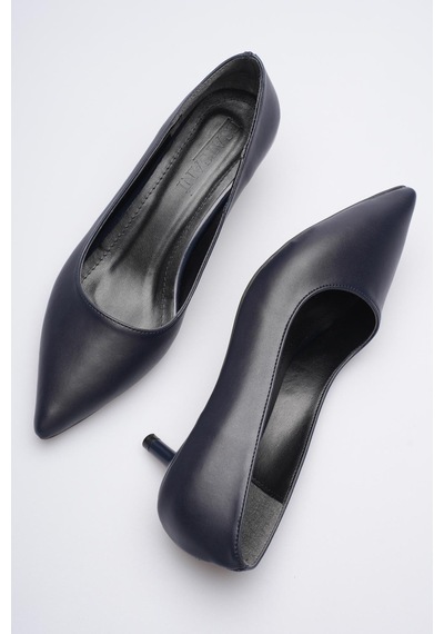 Esatsani Lacivert Deri Sivri Burun Alçak Topuk 4 Cm Stiletto Dores Kadın Ayakkabı Lacivert Deri Esatsani Lacivert Deri Sivri Burun Alçak Topuk 4 Cm Stiletto Dores Kadın Ayakkabı Lacivert Deri
