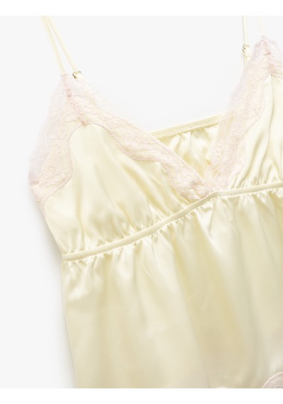 Koton Dantel Detaylı V Yaka İnce Askılı Saten Pijama Üst Sarı 5slk90024mw Sari
