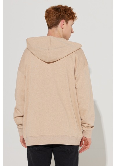 AC&Co / Altınyıldız Classics Erkek Sütlü Kahve Oversize Fit Bol Kesim Kapüşonlu Yaka %100 Pamuk Fermuarlı Sweatshirt Kahverengi AC&Co / Altınyıldız Classics Erkek Sütlü Kahve Oversize Fit Bol Kesim Kapüşonlu Yaka %100 Pamuk Fermuarlı Sweatshirt Kahverengi