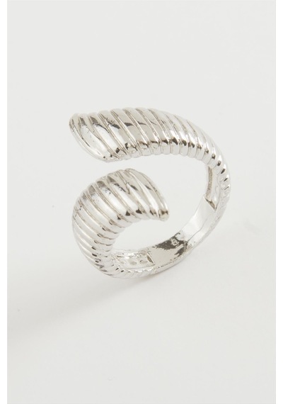 Oval Çizgili Metal Yüzük 11