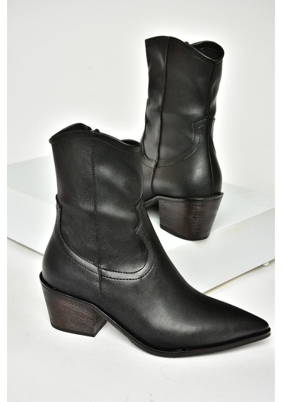 Fox Shoes T356654109 Siyah Sivri Burunlu Kalın Topuklu Kadın Bot Siyah-Suni Deri Siyah