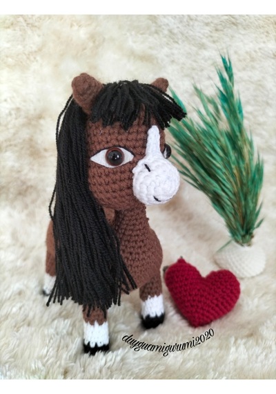 Amigurumi sevimli minik Doru atı oyuncak tasarım