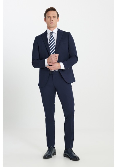 AC&Co / Altınyıldız Classics Erkek Lacı Ekstra Slim Fit Dar Kesim Kırlangıç Yaka Takım Elbise Lacı AC&Co / Altınyıldız Classics Erkek Lacı Ekstra Slim Fit Dar Kesim Kırlangıç Yaka Takım Elbise Lacı