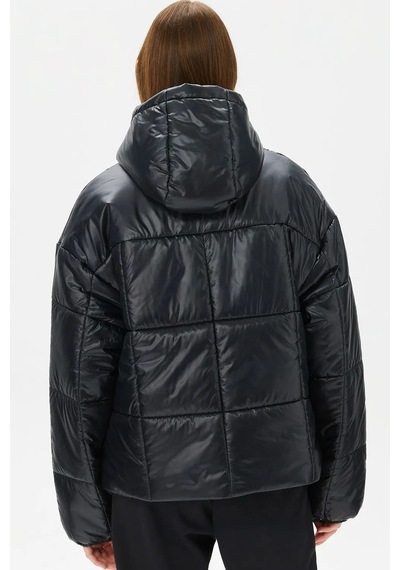 Nike Terma Fit Synthetic Fill Loose Fit Classic Puffer Shine Kadın Bol Kesim Şişme Mont Siyah Siyah