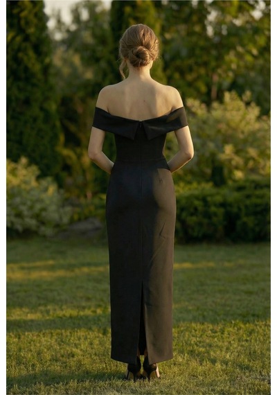 Berissima Bride Maxi Abiye Elbisesi, Straplez Madonna Yaka, Yırtmaçlı Kalem Kalıp, Nocturne Siyah Siyah Berissima Bride Maxi Abiye Elbisesi, Straplez Madonna Yaka, Yırtmaçlı Kalem Kalıp, Nocturne Siyah Siyah