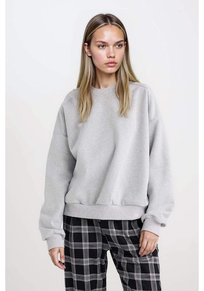 DeFacto Coool Oversize Geniş Kalıp Bisiklet Yaka Basic Düz Kalın Kumaş İçi Yumuşak Tüylü Sweatshirt D9022AXNSGR210 Gri DeFacto Coool Oversize Geniş Kalıp Bisiklet Yaka Basic Düz Kalın Kumaş İçi Yumuşak Tüylü Sweatshirt D9022AXNSGR210 Gri