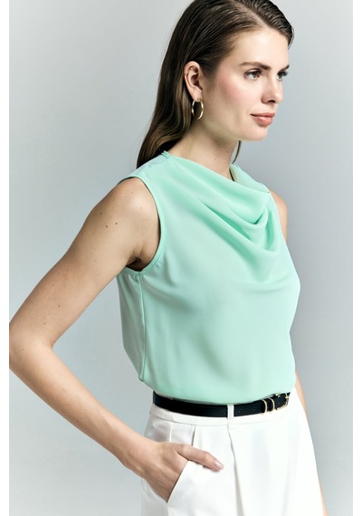 Degaje Yaka Kolsuz Bluz - Mint-136990 MİNT