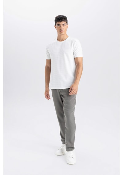 DeFacto Slim Fit Dar Kesim Bisiklet Yaka Basic Düz Kısa Kollu Tişört M6608AZ25SPER105