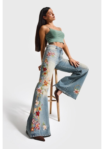 it's basic Kadın T.kot Rengi 4s6-32 Flare Fit Elastan Kumaş Özel Nakış Detaylı Tasarım Denim Jean
