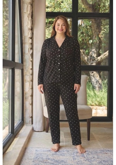 Pijamoni Kadın Büyük Beden Süet Kumaş Önü Düğmeli Şık Pijama Takımı Siyah Desenli