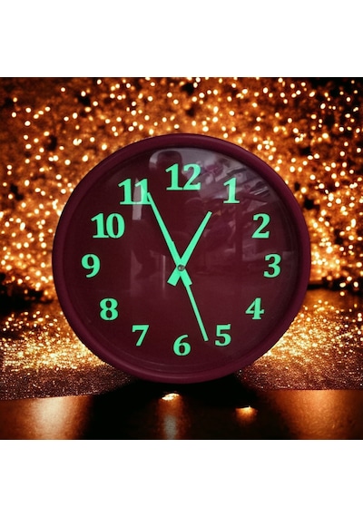Fosforlu Gece Parlayan 28 Cm Duvar Saati 4 Adet Çanta Hediyeli Kırmızı Fosforlu Gece Parlayan 28 Cm Duvar Saati 4 Adet Çanta Hediyeli Kırmızı