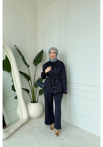 Mihran Butik Sophie Model Bel Kemer Ve Düğme Detaylı Kadın Takım Lacivert Lacivert