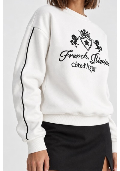 Mevese Kadın Nakış İşlemeli Bisiklet Yaka Sweatshirt - Üç İplik Şardonlu Sıcak Tutan Üst - Ekru Mevese Kadın Nakış İşlemeli Bisiklet Yaka Sweatshirt - Üç İplik Şardonlu Sıcak Tutan Üst - Ekru