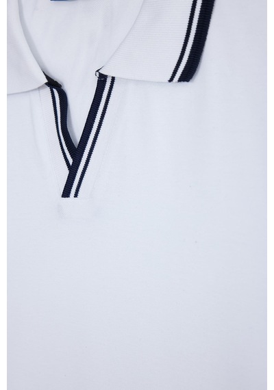 Tudors Erkek Slim Fit Dar Kesim %100 Pamuklu Çizgili Detaylı V Yaka Beyaz Polo Yaka Tişört-51593