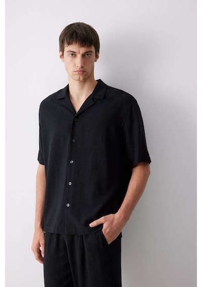 DeFacto Relax Fit Polo Yaka Pamuklu Yazlık Kısa Kollu Siyah Gömlek D8875AX25SMBK81
