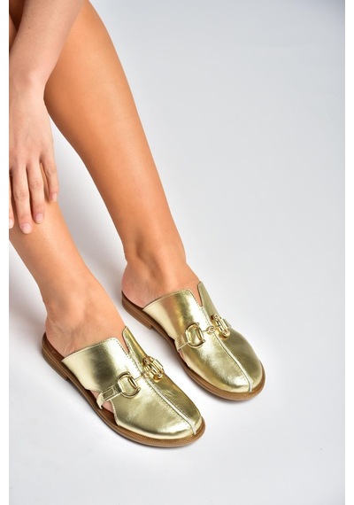 Fox Shoes U944150403 Altın Hakiki Deri Önü Kapalı Kadın Terlik