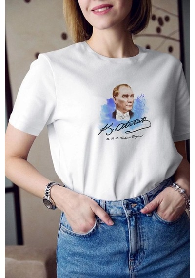 Kadın Kısa Kol Yazlık Tişört Bisiklet Yaka Atatürk Baskılı T-shirt - Beyaz