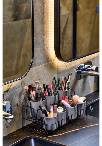 Edora Home Çok Amaçlı Siyah Makyaj Organizer, Banyo Düzenleyici - 7 Bölmeli Metal Siyah