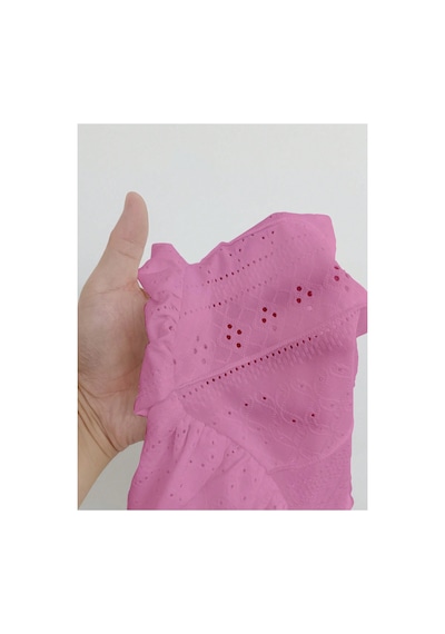 Meren Like Your Style Pembe Nakış Desenli Göğüs Dekolteli Geniş Askılı Üst Crop Pembe