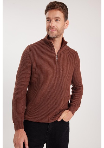 Tudors Erkek Slim Fit Dar Kesim Fermuarlı Kahverengi Dik Yaka Triko Kazak-34924 Kahverengi