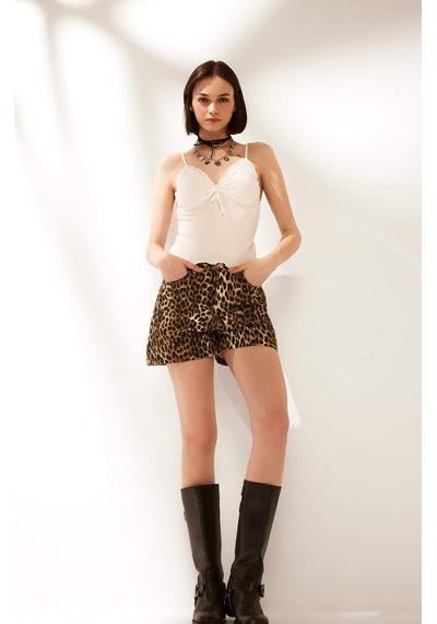 DeFacto Loose Fit V Yaka Beyaz Askılı Bluz F1914AX25SMWT32