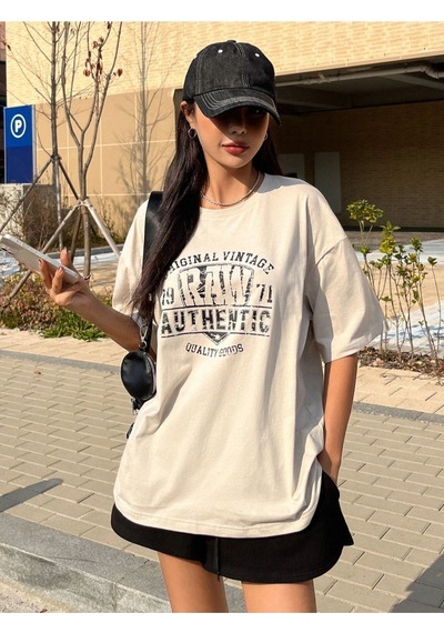 Flood Of Style Kadın Ekru Original Vintage Raw Baskılı Oversize Bisiklet Yaka Tshirt