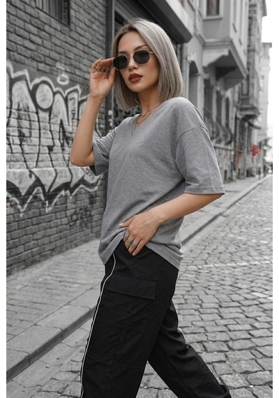 Zey Oversize V Yaka Basic Kadın Tişört - Düşük Omuzlu Salaş Kesim Gri
