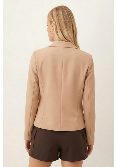 Armonika Kadın Bej Erkek Yaka Kare Cepli Crop Ceket Arm-26k001026