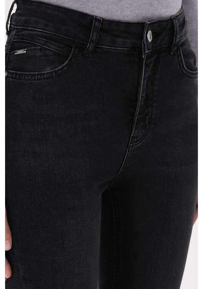 U.S. Polo Assn. Kadın Siyah Slim Flare Fit Jean Pantolon 50316567-DN0027 U.S. Polo Assn. Kadın Siyah Slim Flare Fit Jean Pantolon 50316567-DN0027