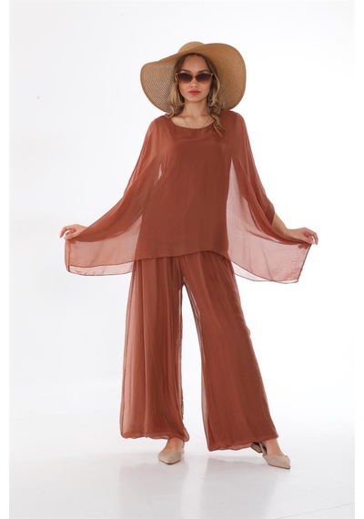 Bohem Stil İtalyan Yarasa Kol İpek Bluz & Pantolon Takım-8767 Tarçın Bohem Stil İtalyan Yarasa Kol İpek Bluz & Pantolon Takım-8767 Tarçın