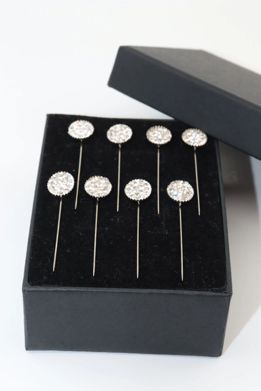 Numetal 8li Kristal Taşlı Beyaz Eşarp Iğnesi. Şal Iğnesi. Türban Iğnesi. Başörtü Iğnesi. Eşarp Ve Şal Iğnesi Gümüş Gri Numetal 8li Kristal Taşlı Beyaz Eşarp Iğnesi. Şal Iğnesi. Türban Iğnesi. Başörtü Iğnesi. Eşarp Ve Şal Iğnesi Gümüş Gri
