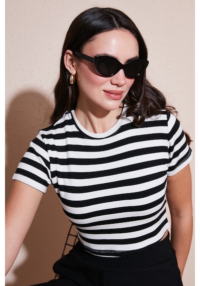 Lela Slim Fit Bisiklet Yaka Çizgili Crop Bayan T Shirt 5866110 Siyah